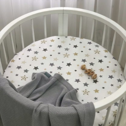 Protecție pentru saltea rotundă pătuț bebeluși / copii cu elastic, model Steluțe bej